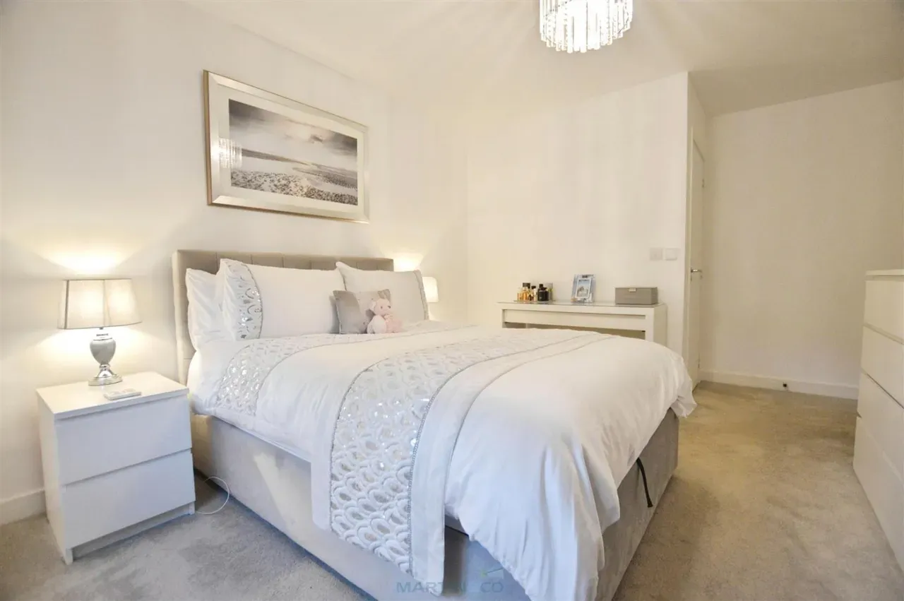 Regent Village at Ebbsfleet Green, photo 4