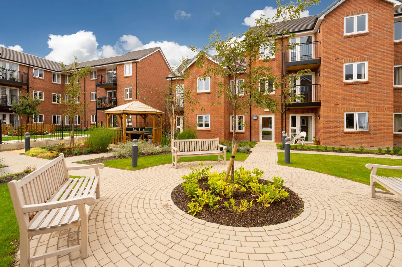 Rosebud Court, photo 6
