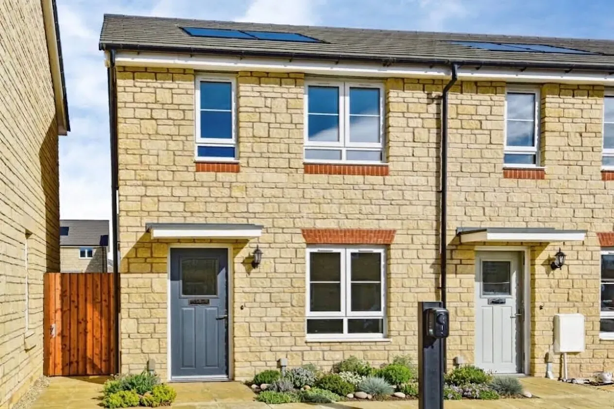 Stone end-terrace homes
