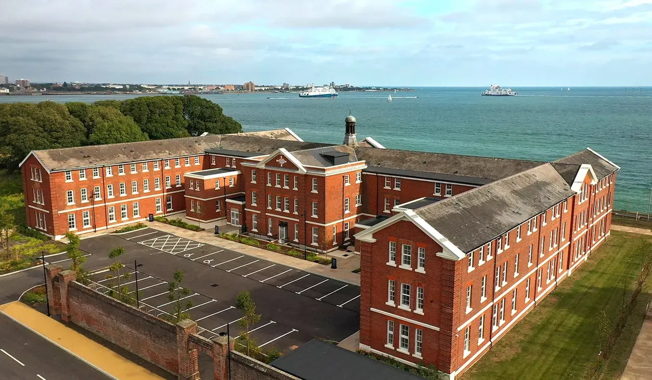 Royal Haslar, photo 5