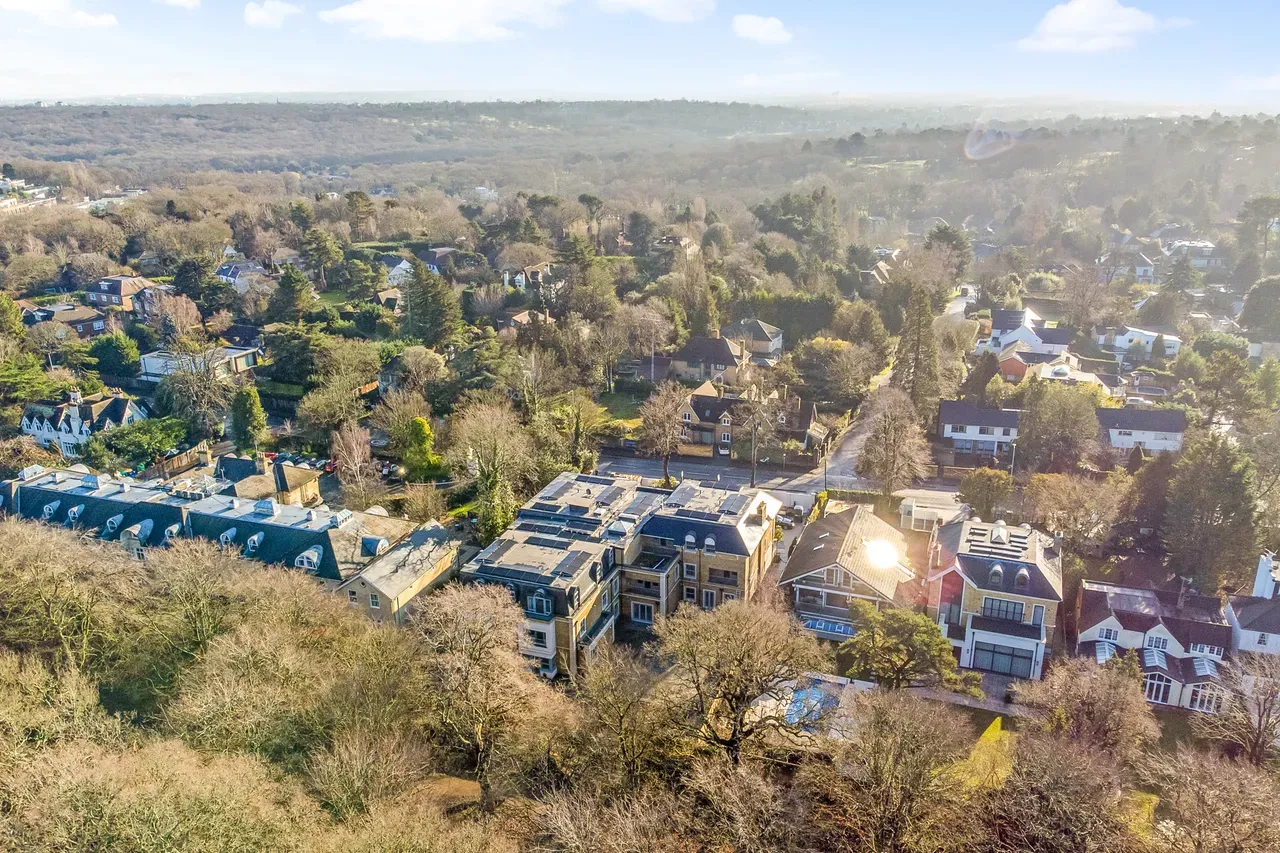 Shalford Lodge, photo 6
