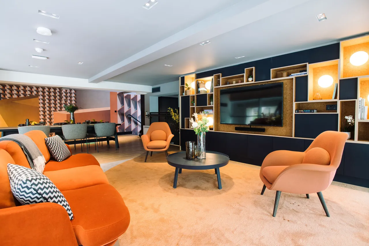 Resident lounge