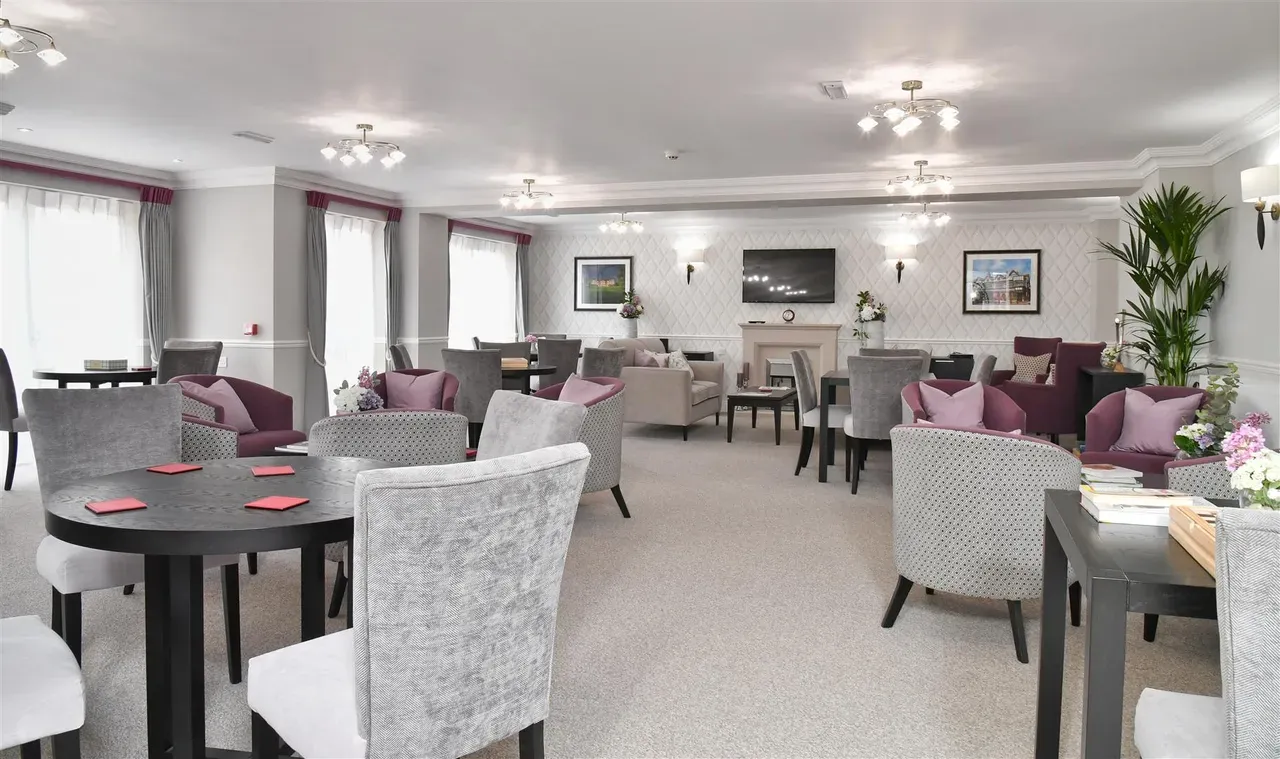 Spitfire Lodge, photo 2