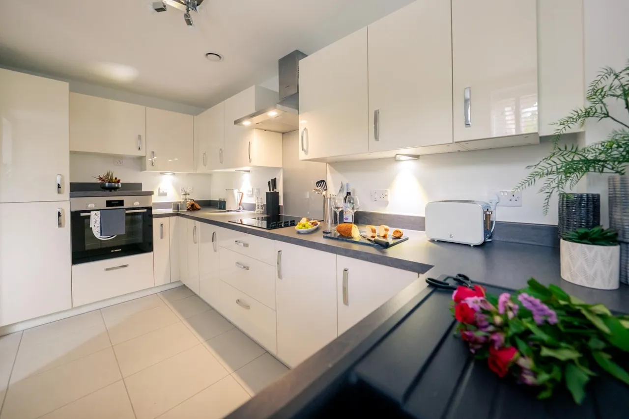 Sycamore Court, photo 6