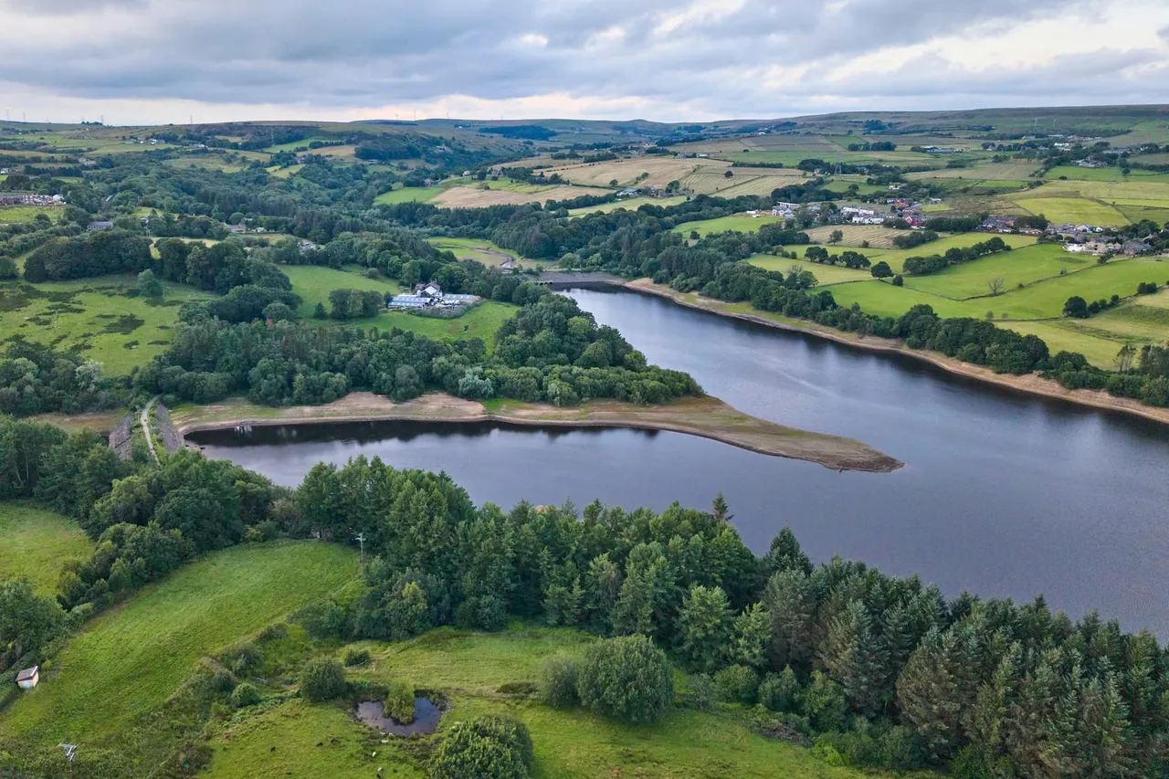 The Vale at Edenfield, photo 8