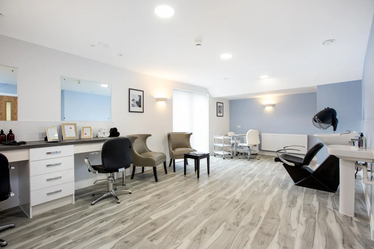 Tudor Rose Court, photo 9