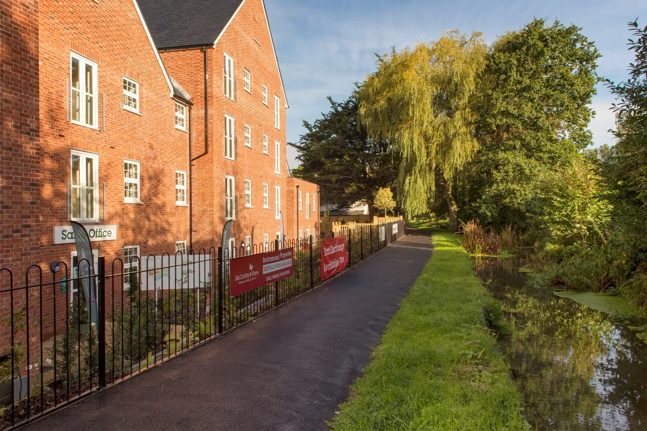 Tumbling Weir Court, photo 3
