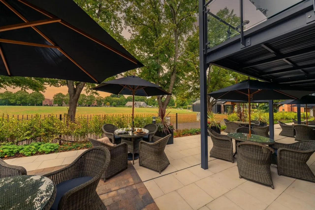 Twelve Acres Place, photo 4
