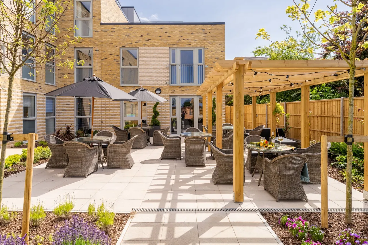 Walnut Tree Place, photo 5