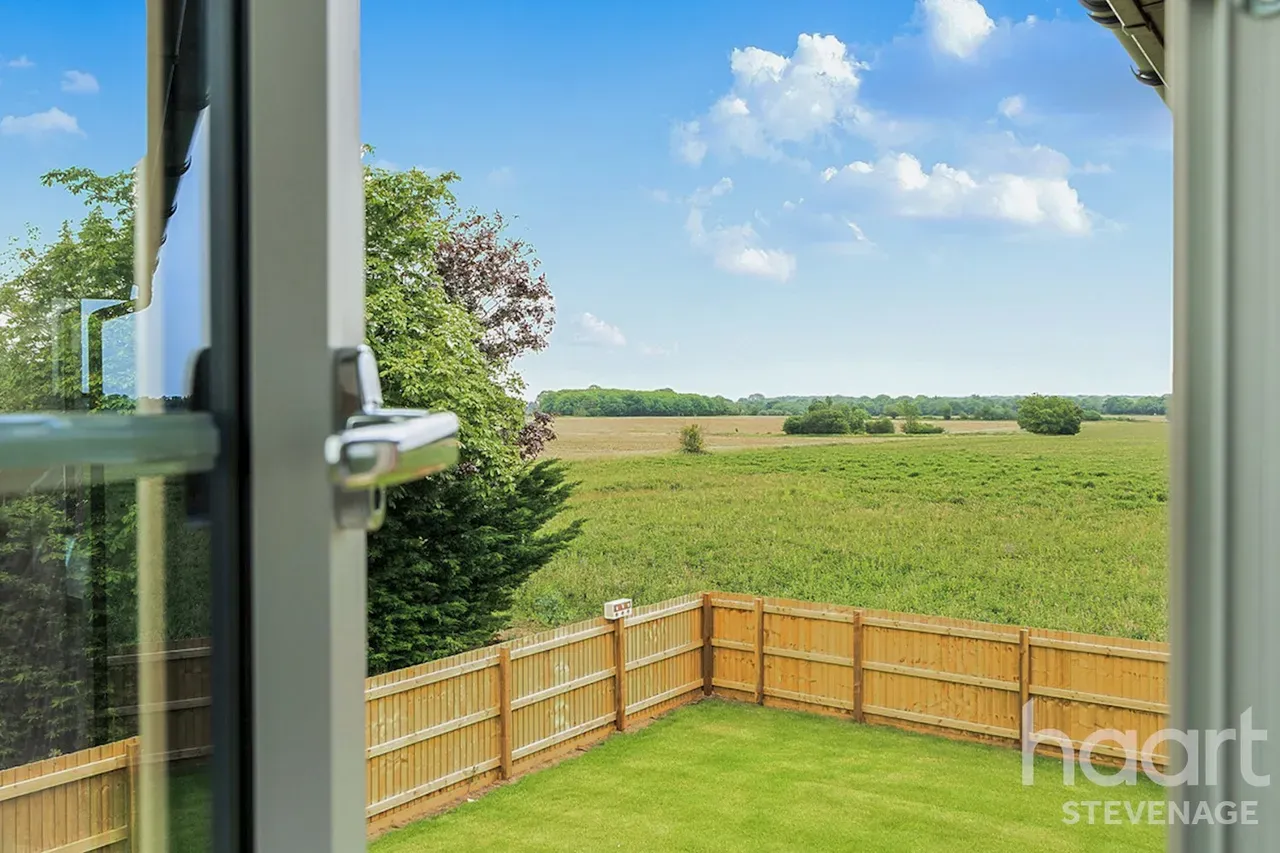 West Croft, photo 5