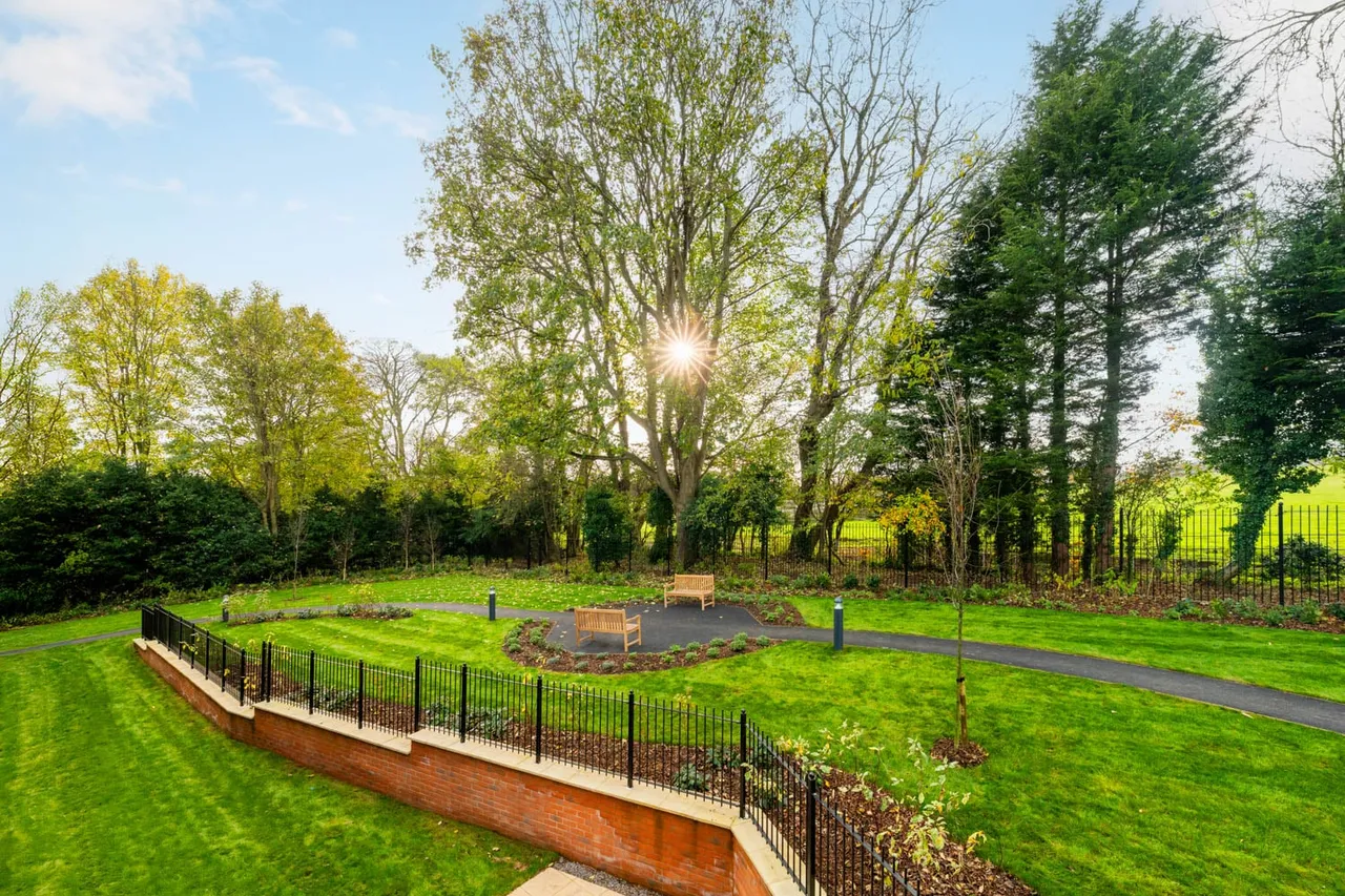 Westwood Manor, photo 5