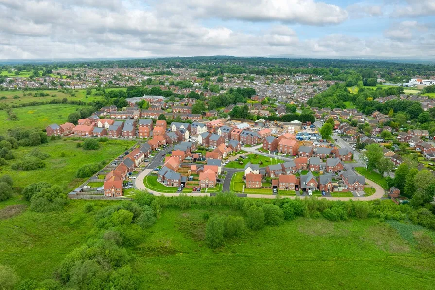 Silk Waters Green, Macclesfield: new homes by Barratt Homes