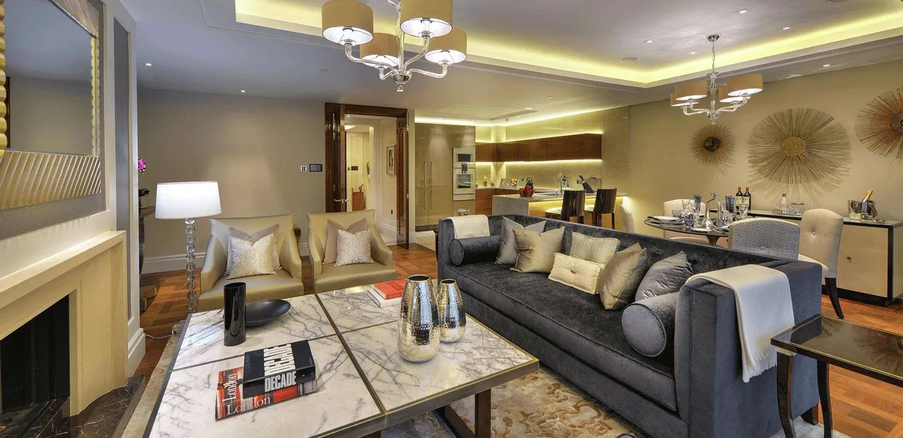 Ebury Square, photo 5