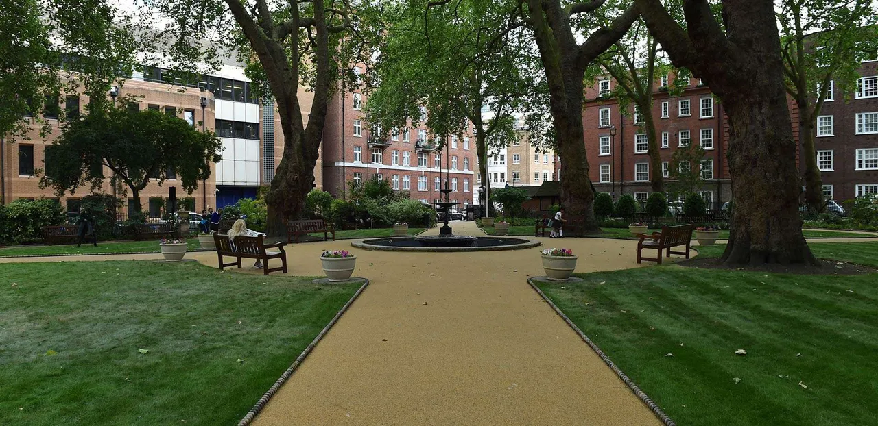 Ebury Square, photo 8