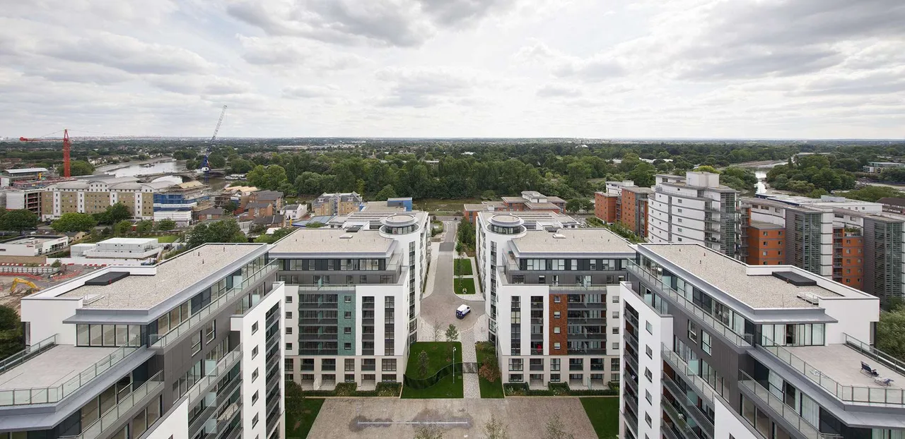 Kew Bridge West, Kew: new homes by Berkeley Homes