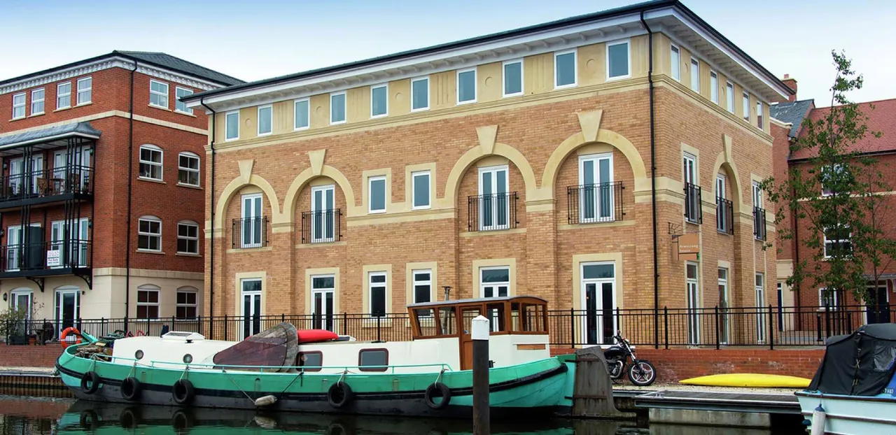 The Waterside at Royal Worcester — photo 6