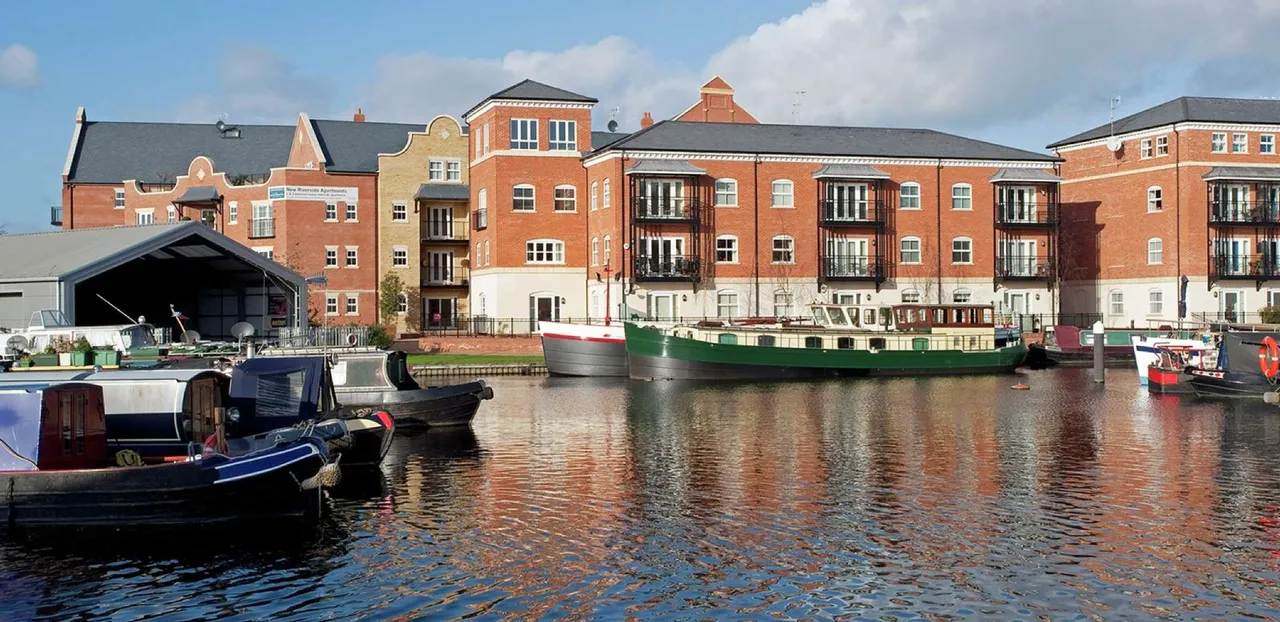The Waterside at Royal Worcester — photo 7