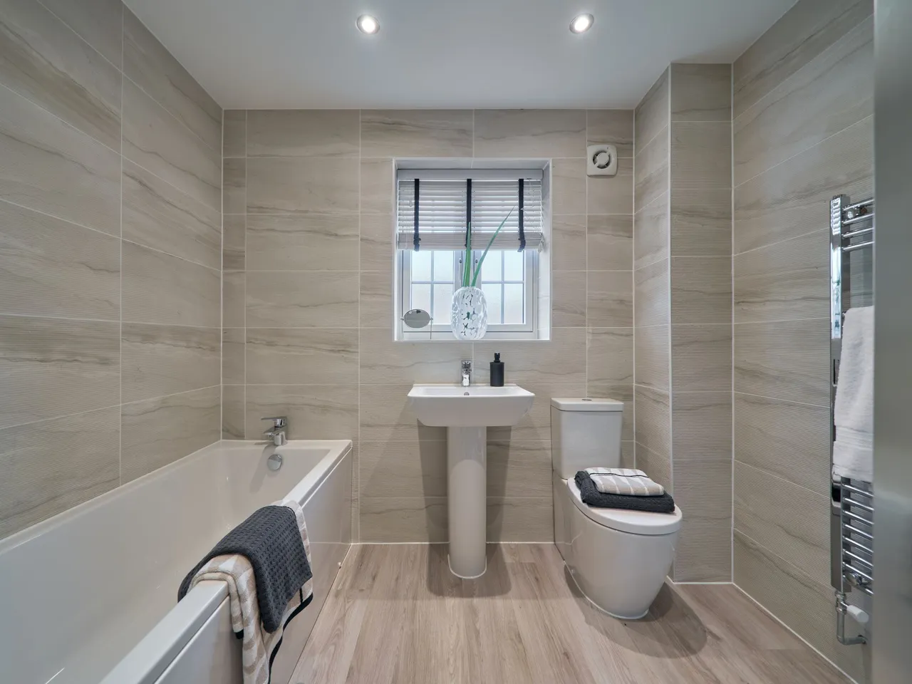 Charles Church at Birchwood Rise, photo 6