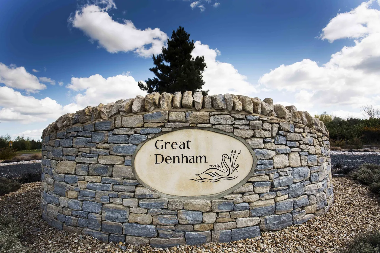 DWH at Great Denham Park, photo 7