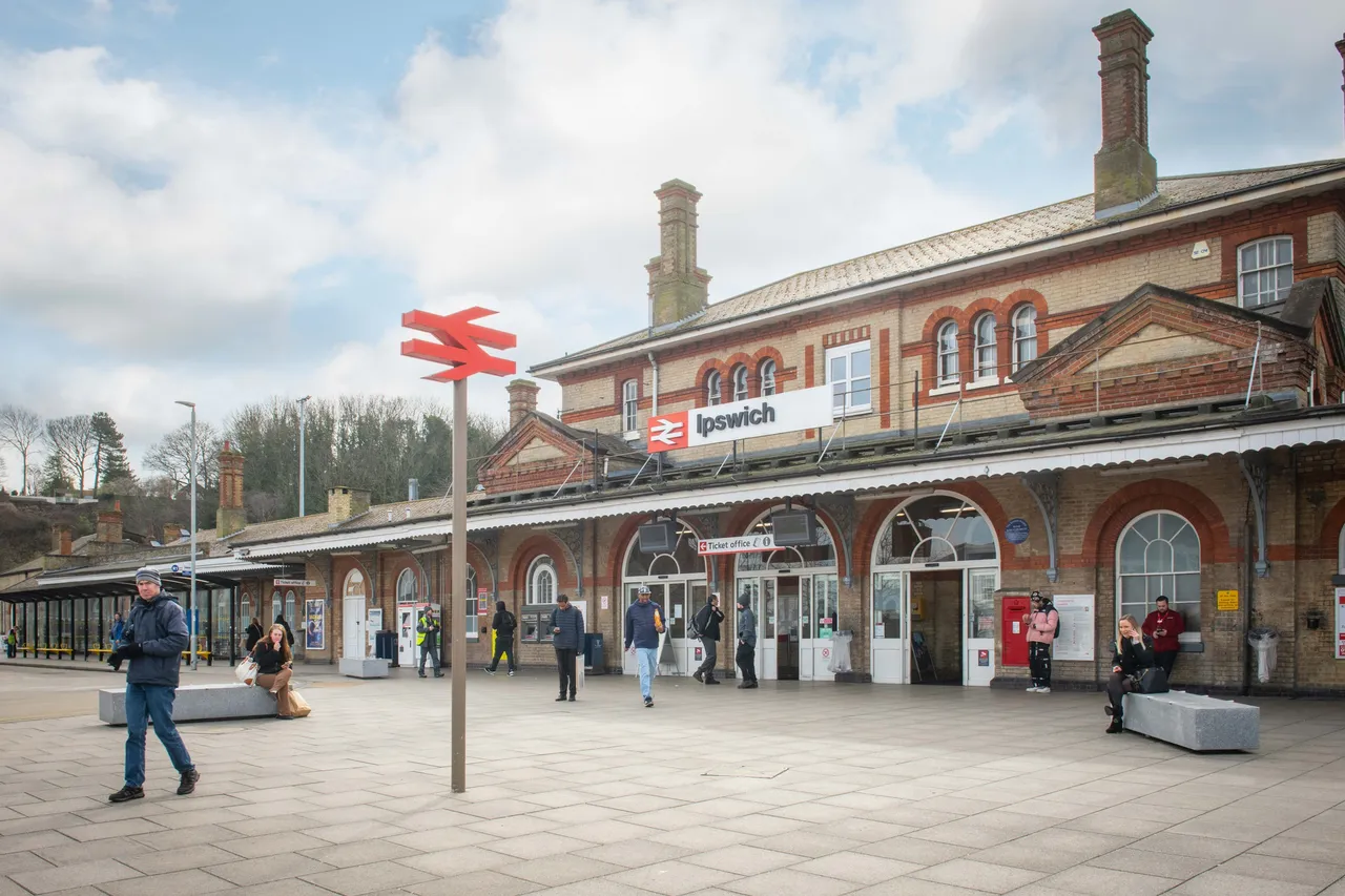 Henley Gate, photo 10