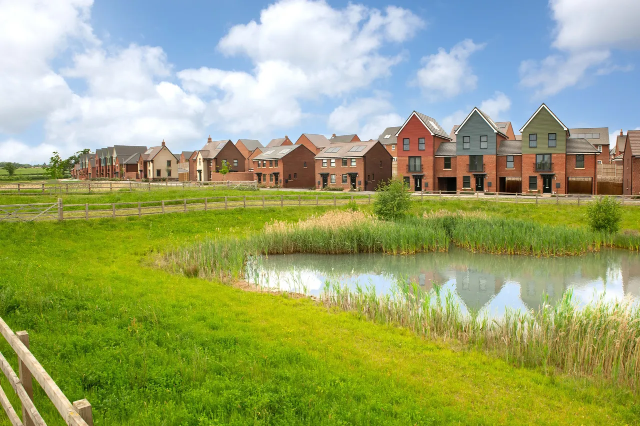 New Lubbesthorpe, Lubbesthorpe: new homes by David Wilson Homes