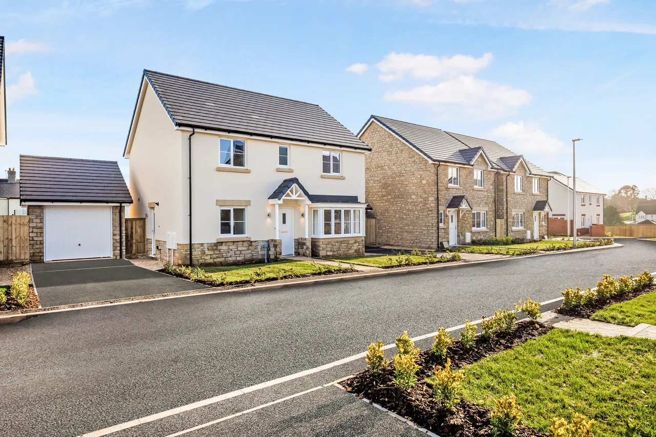 Mill Brook Green, Axminster: new homes by Linden Homes