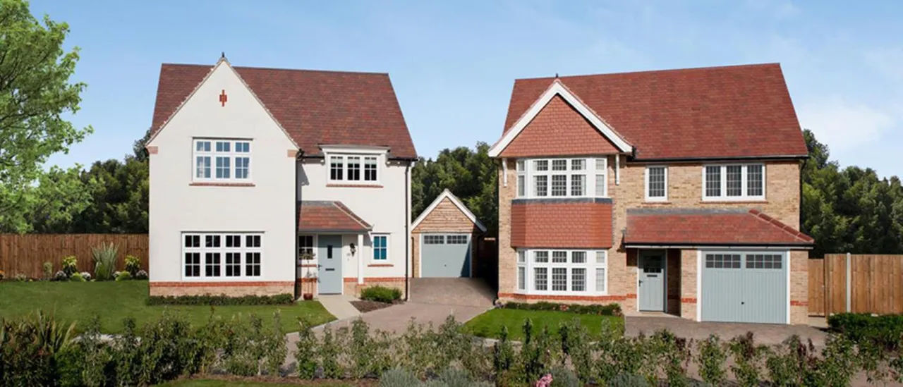 Hop Field Place, Alton: new homes by Redrow Homes