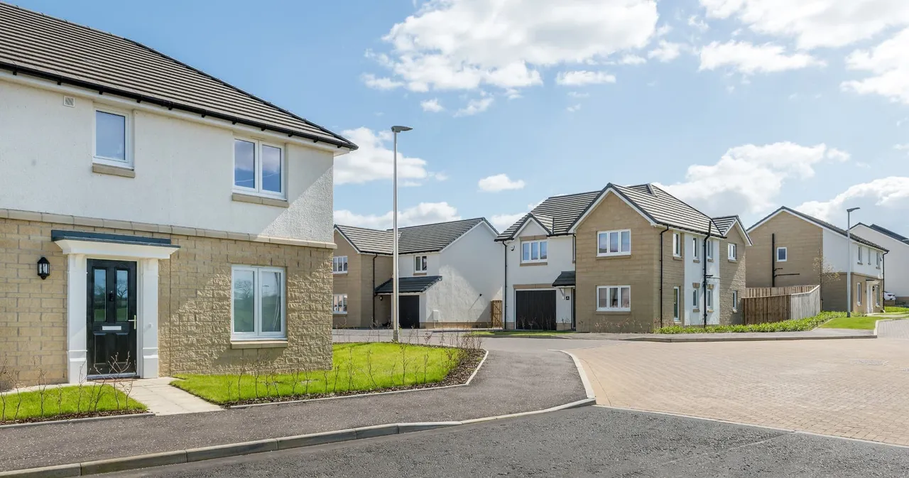 Land at Geilston Farm, Cardross: new homes by Taylor Wimpey