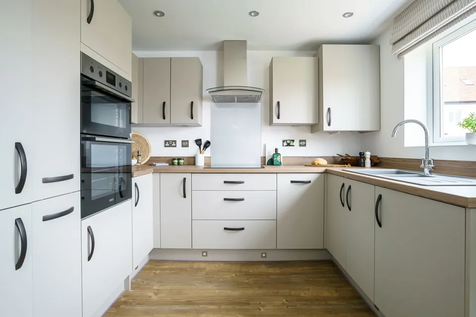 Lark Grange, photo 19