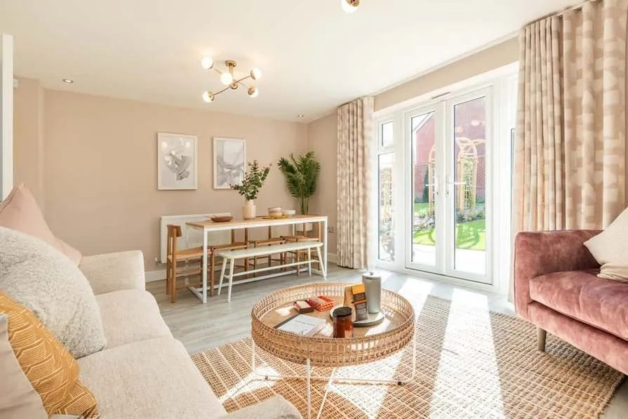 Lark Grange, photo 9