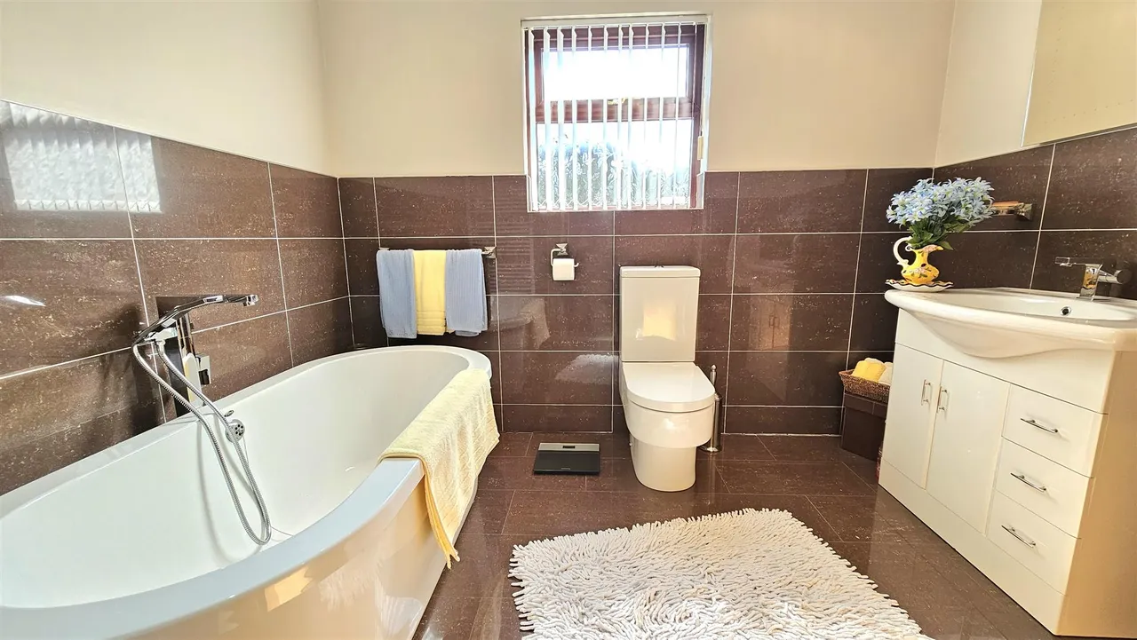 Rose Gardens, Carrickfergus, BT38, photo 13