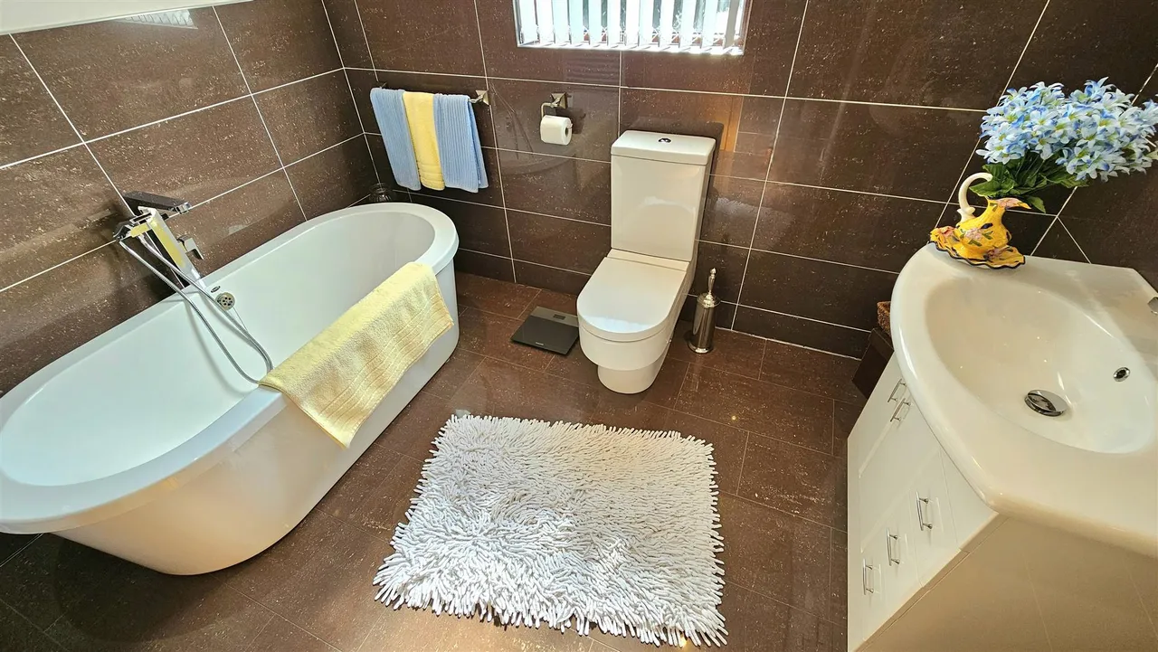 Rose Gardens, Carrickfergus, BT38, photo 14