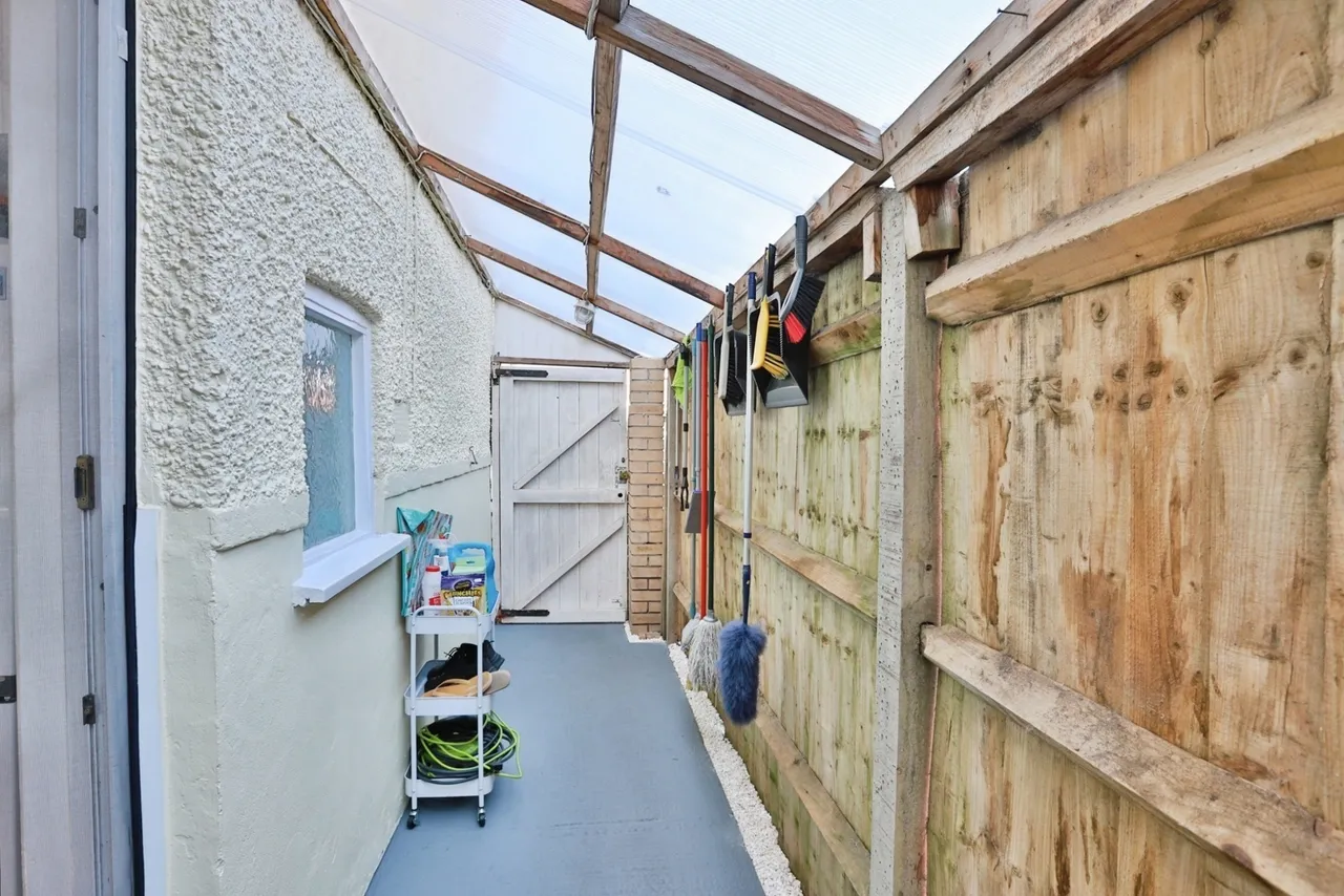 Bradpole Road, Strouden Park, BH8, photo 11