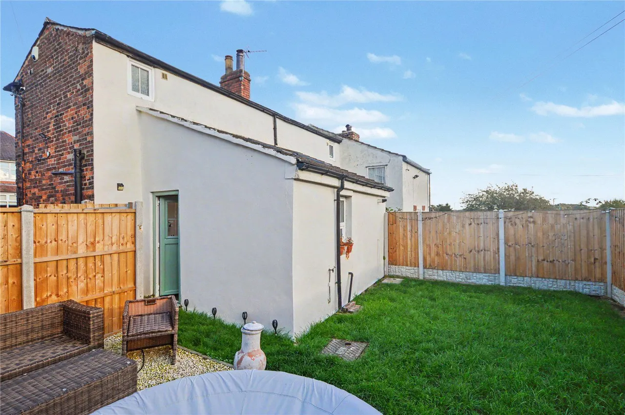 Wood Lane, Rothwell, LS26, photo 8