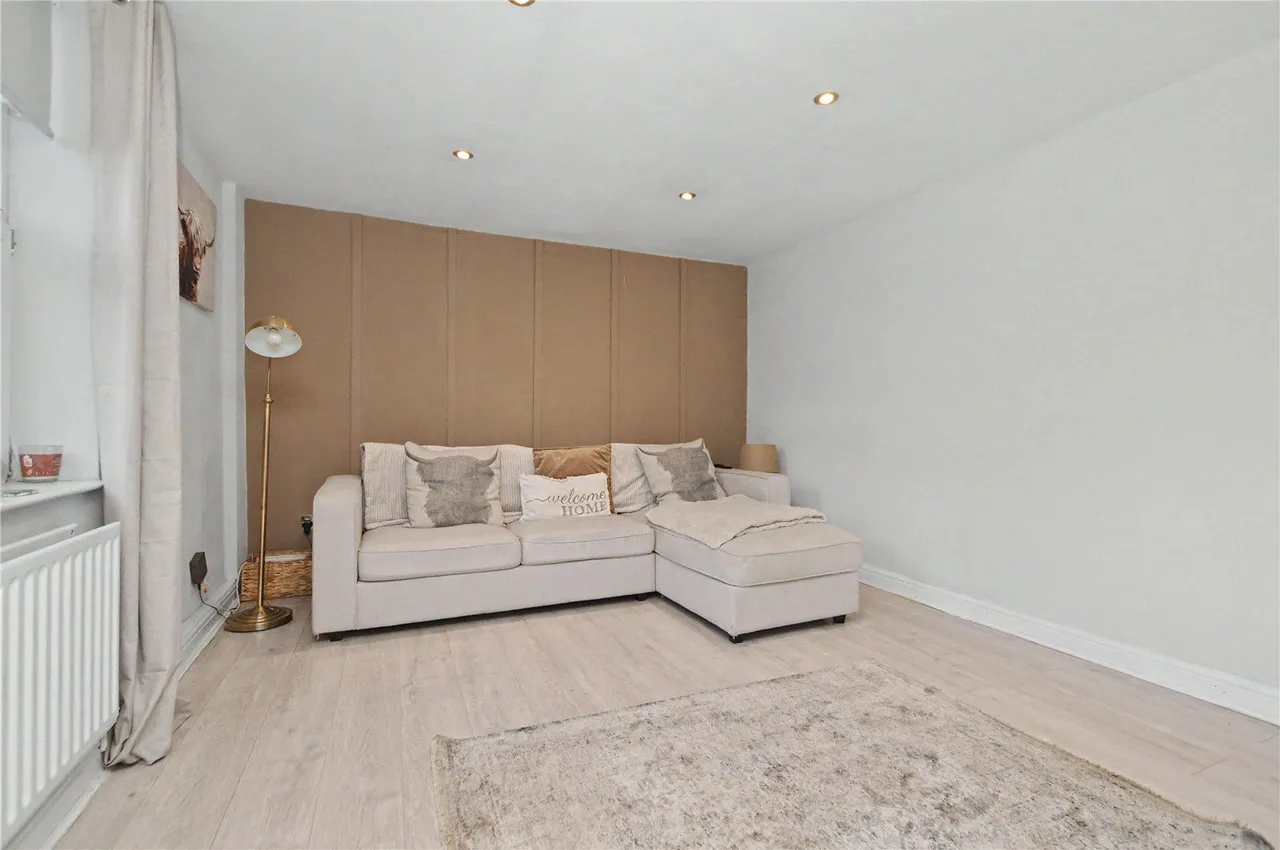 Wood Lane, Rothwell, LS26, photo 12