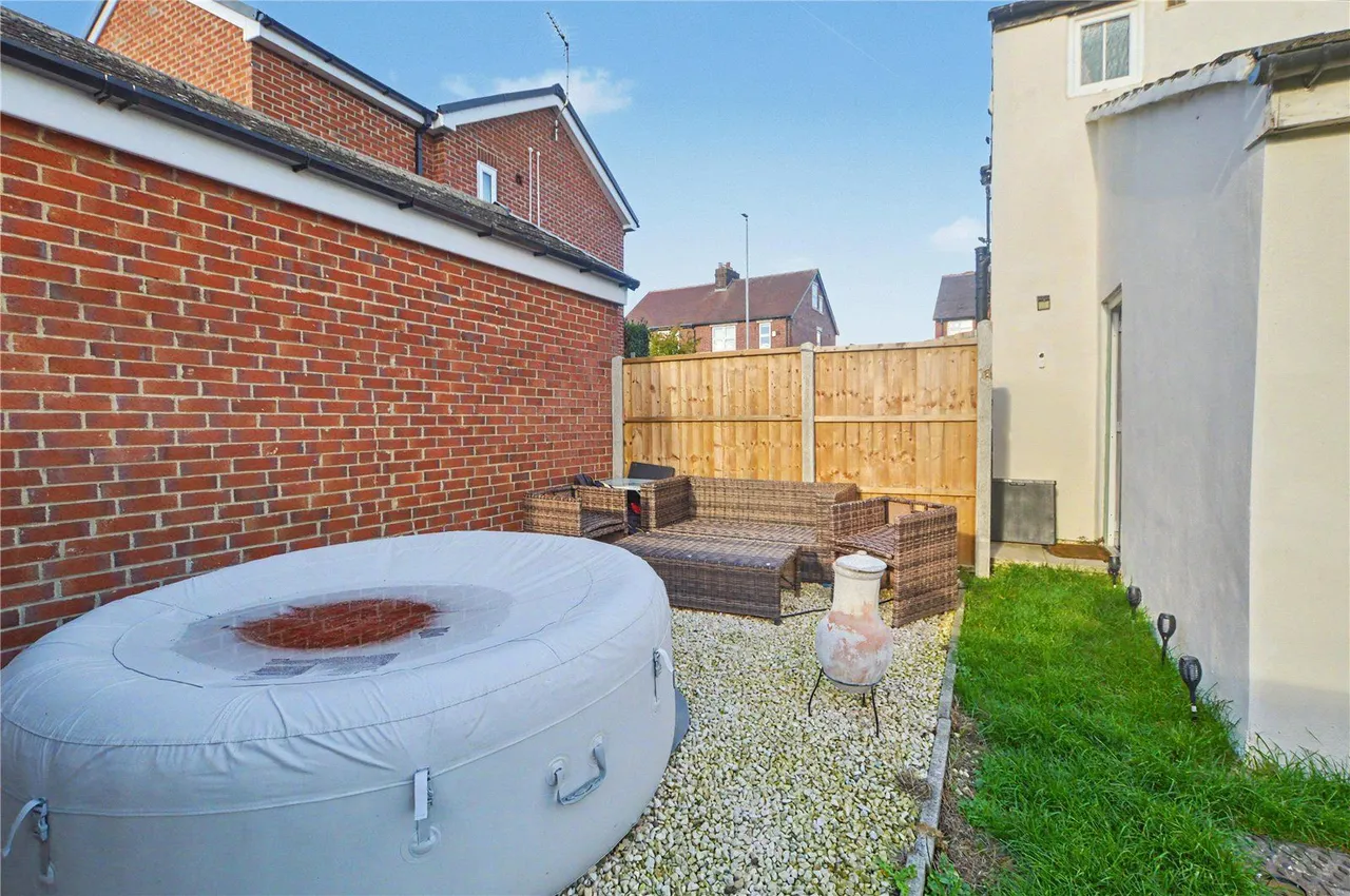 Wood Lane, Rothwell, LS26, photo 15