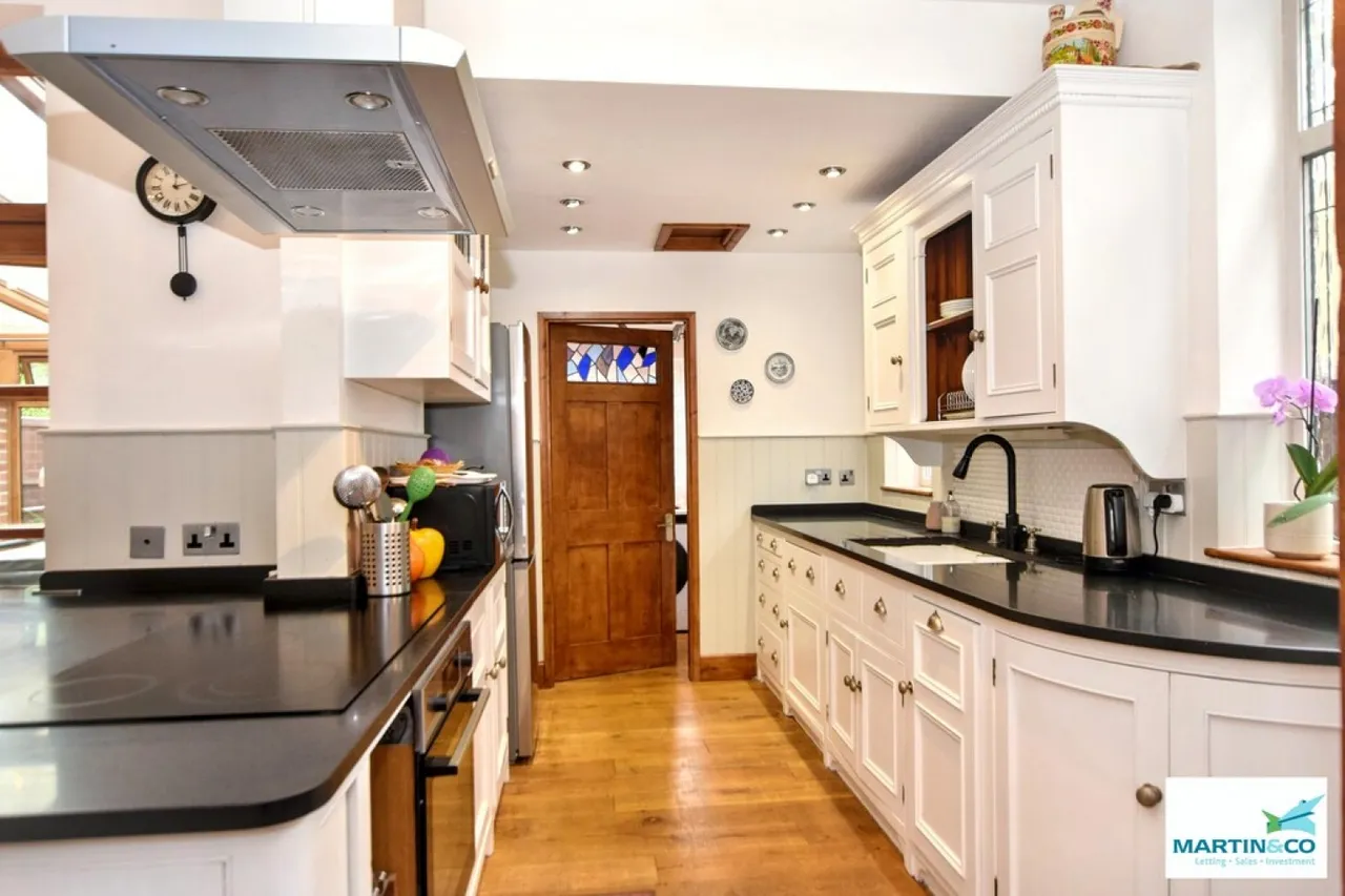 Attleborough Road, Nuneaton, CV11, photo 5