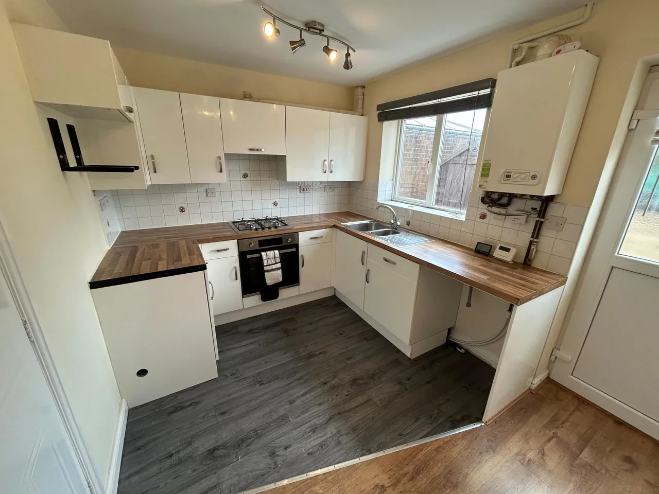Ratcliffe Av, Burton Upon Trent, DE14, photo 3