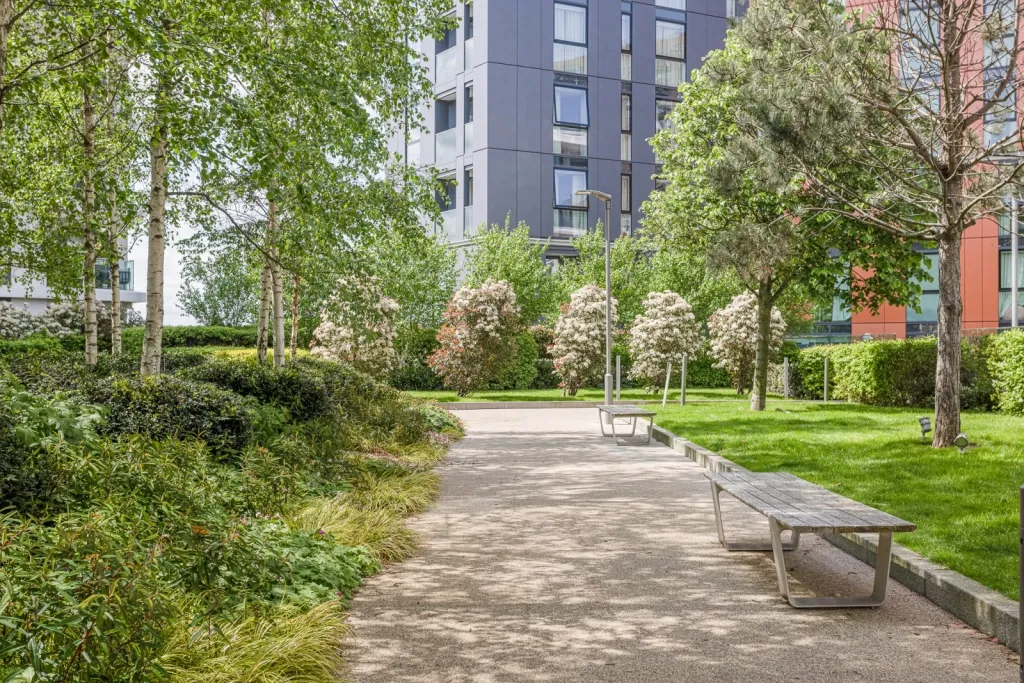 Wandsworth Road, Nine Elms, SW8, photo 16
