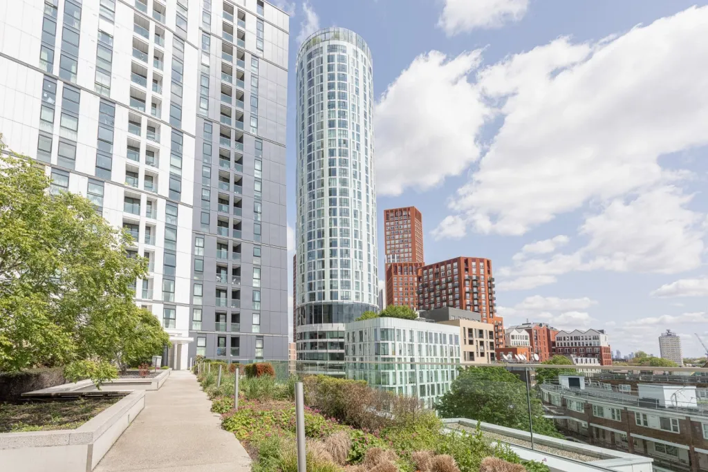 Wandsworth Road, Nine Elms, SW8, photo 15