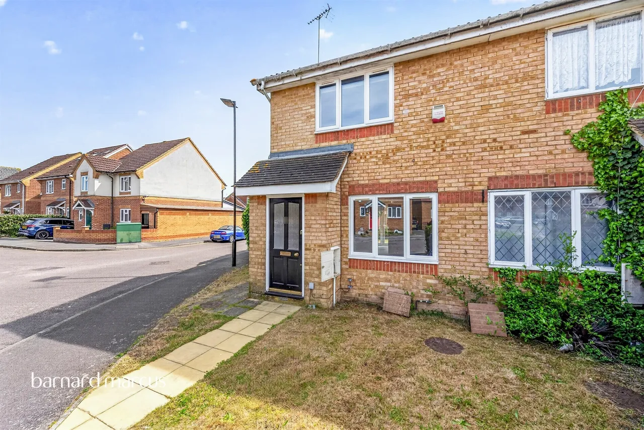 2 bed house for sale — Trevithick Close, Feltham