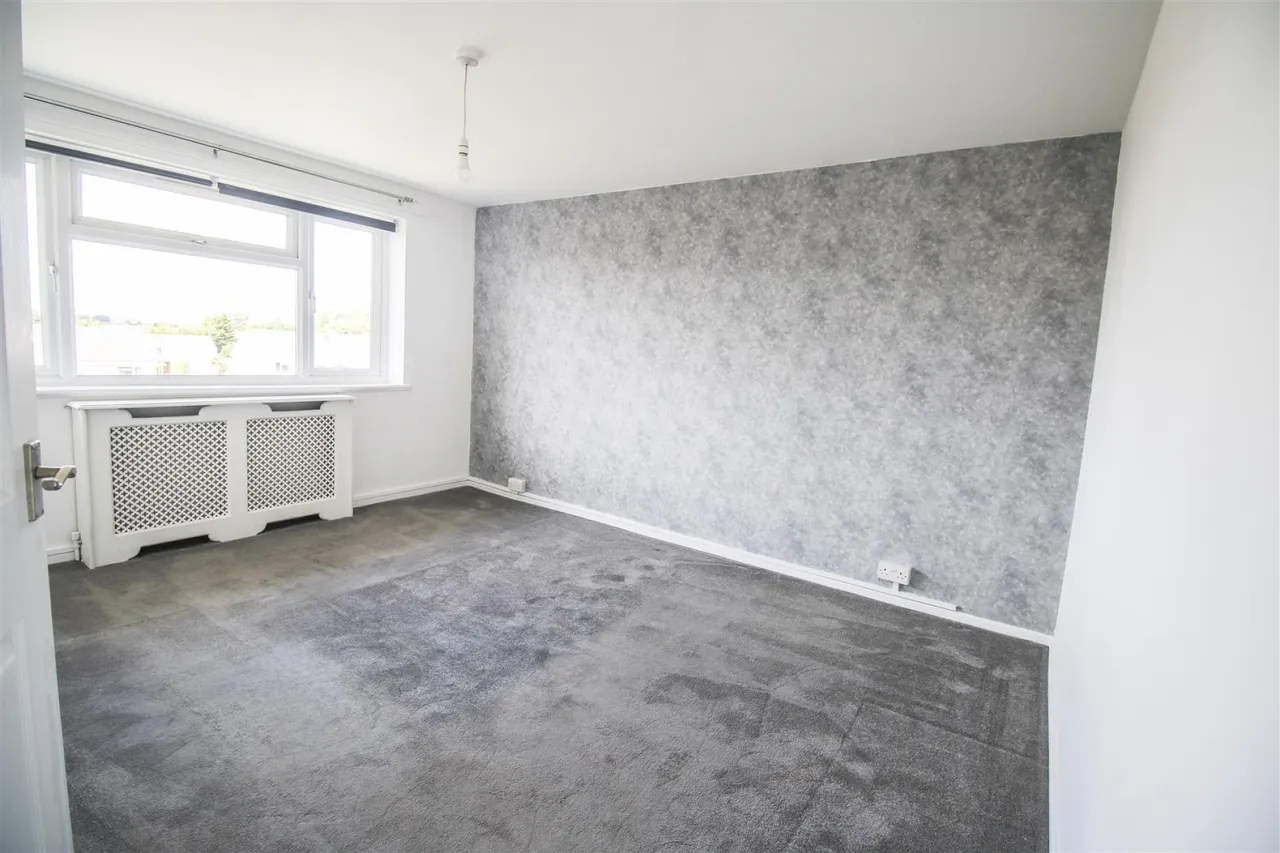 Cloverfield, Harlow, CM18, photo 7
