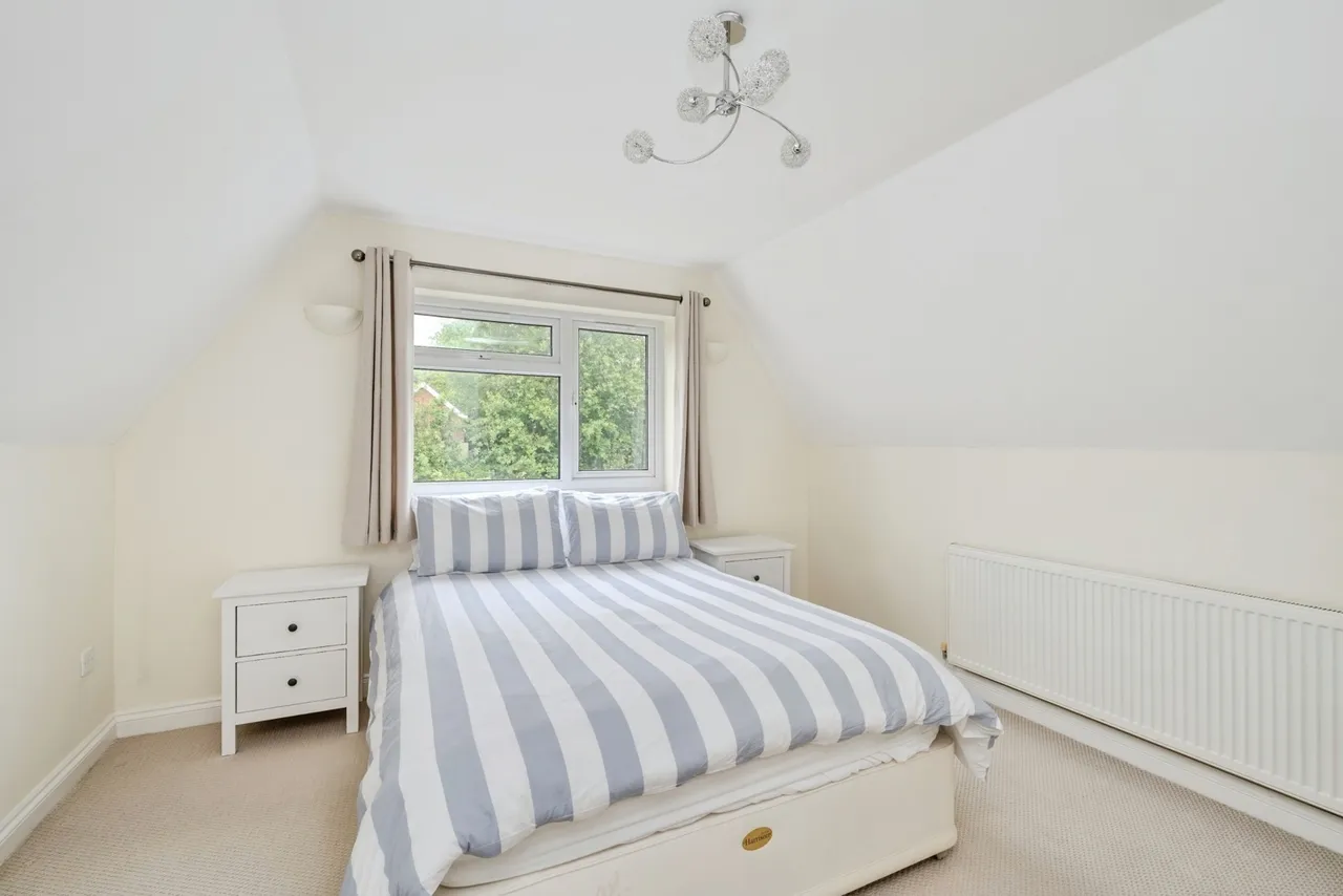 Kings Road, Llandybie, SA18, photo 18