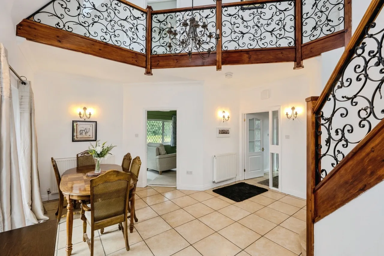 Kings Road, Llandybie, SA18, photo 2
