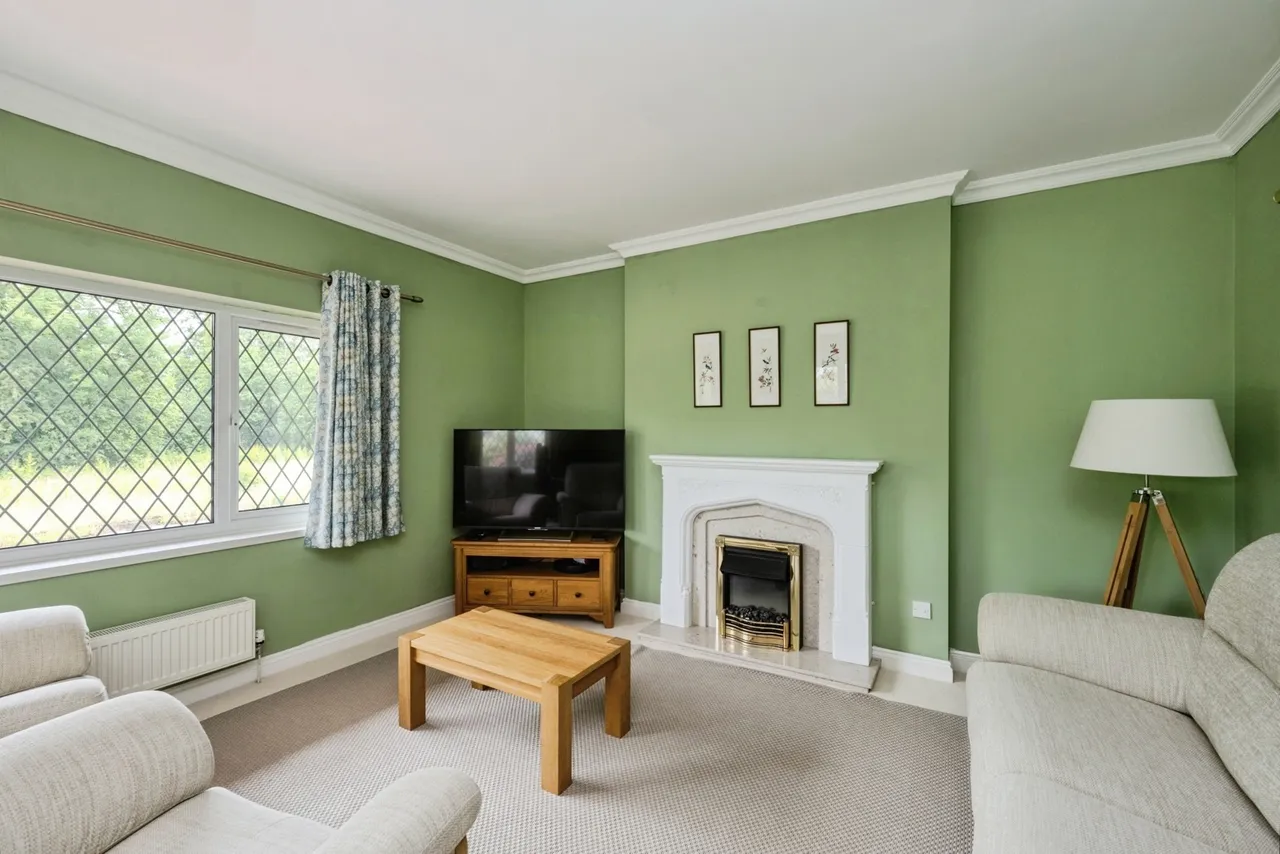 Kings Road, Llandybie, SA18, photo 5