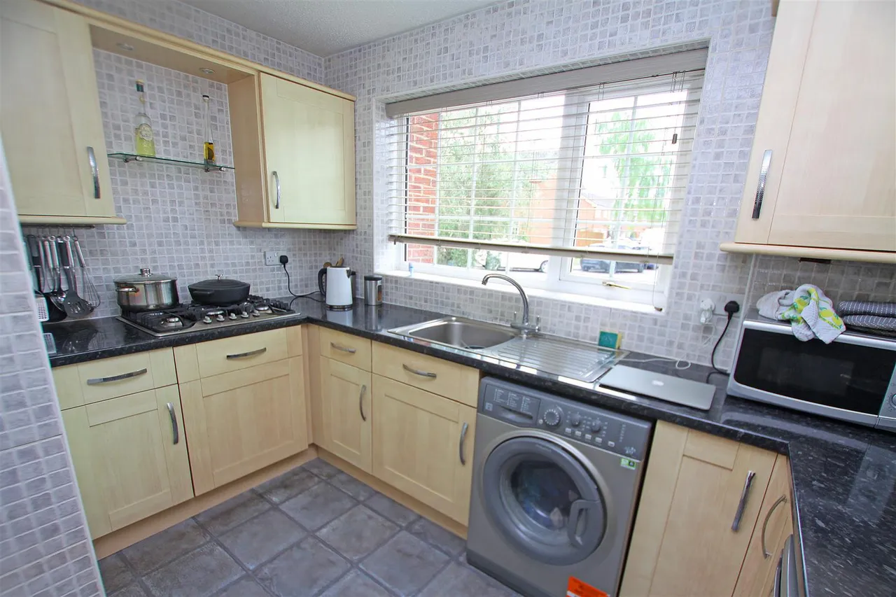 Ampfield Road, Bournemouth, photo 7