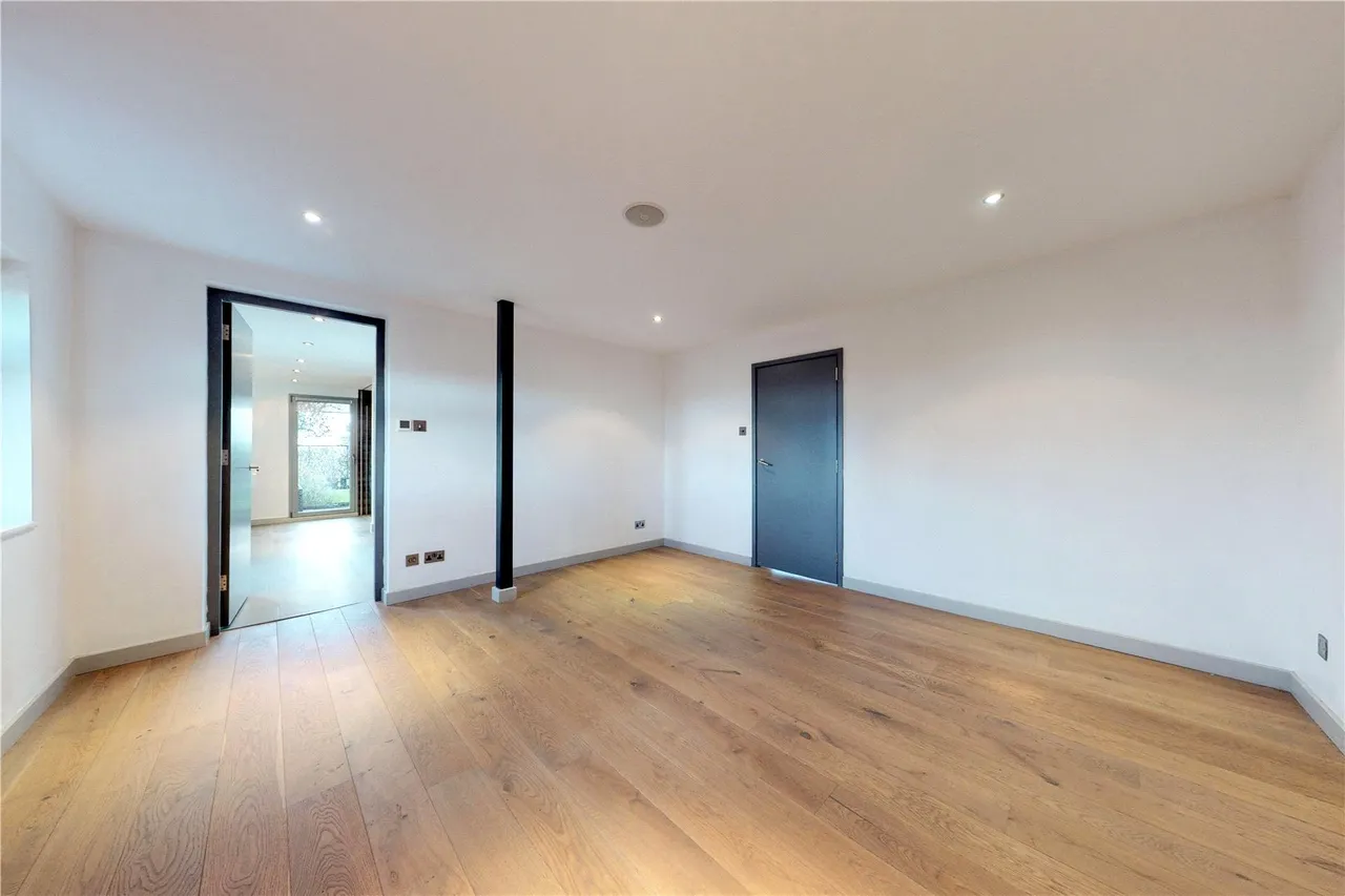 Boyd Street, London, E1, photo 8