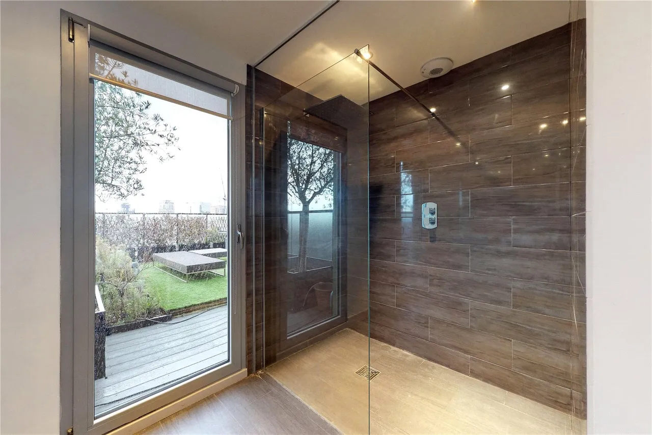 Boyd Street, London, E1, photo 16