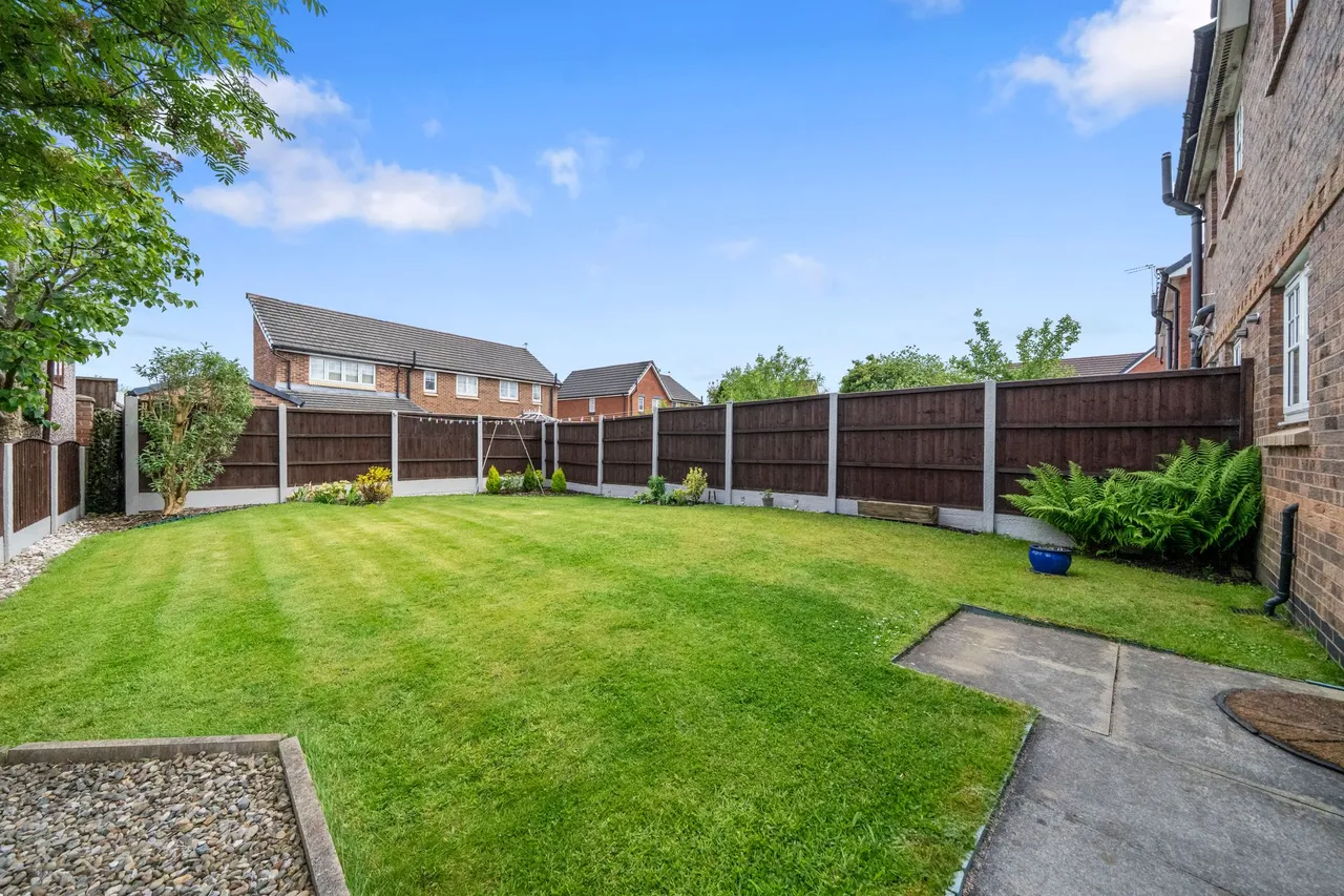 Langton Close, Newton-Le-Willows, Newton-Le-Willows, WA12 9WH, photo 4