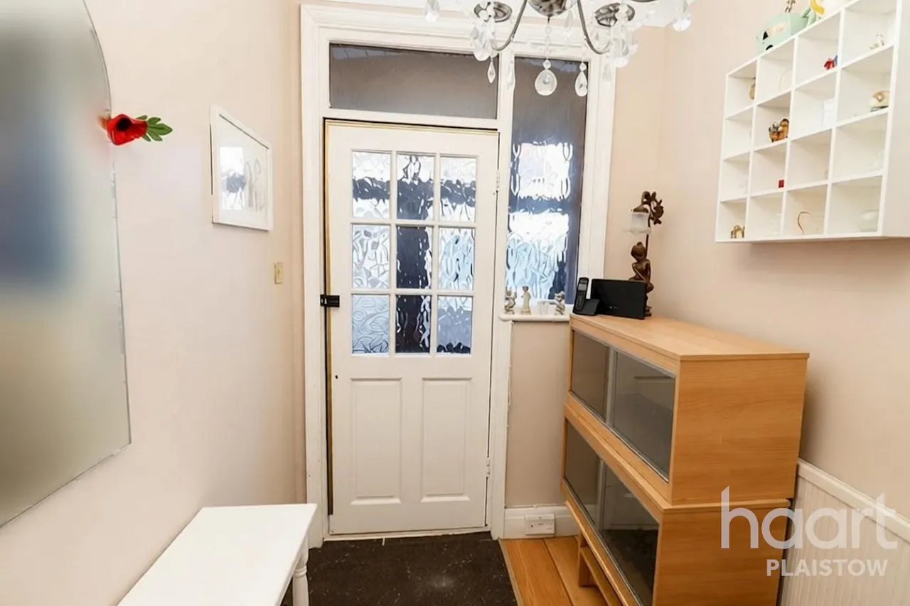 Cumberland Road, London, E13, photo 14